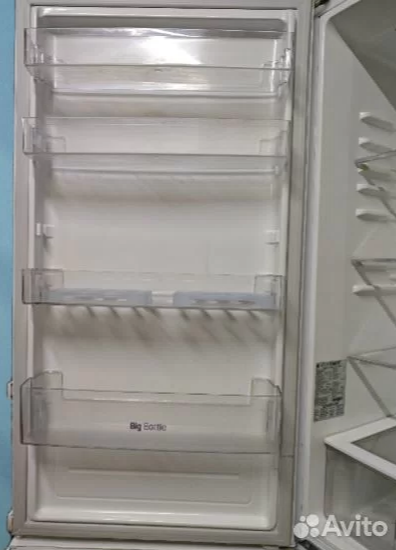 Купить б/у 2 камерный холодильник в Пензе
